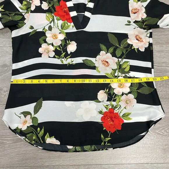 Zac & Rachel 3/4 Sleeve V-Neck Blouse Black White Striped Floral PM - Picture 9 of 15